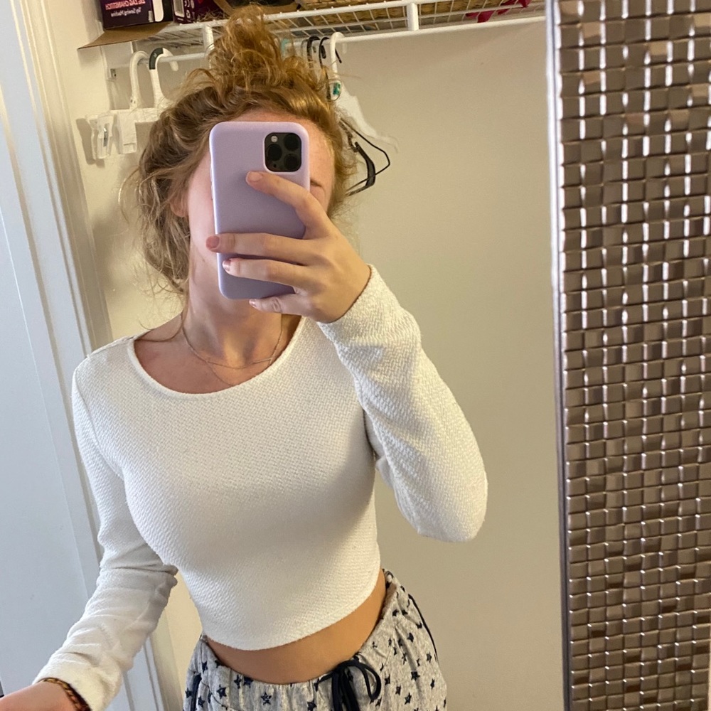 🙂laced back crop top - Picture 2 of 2
